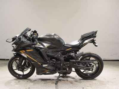 Kawasaki Ninja ZX-25R 2022