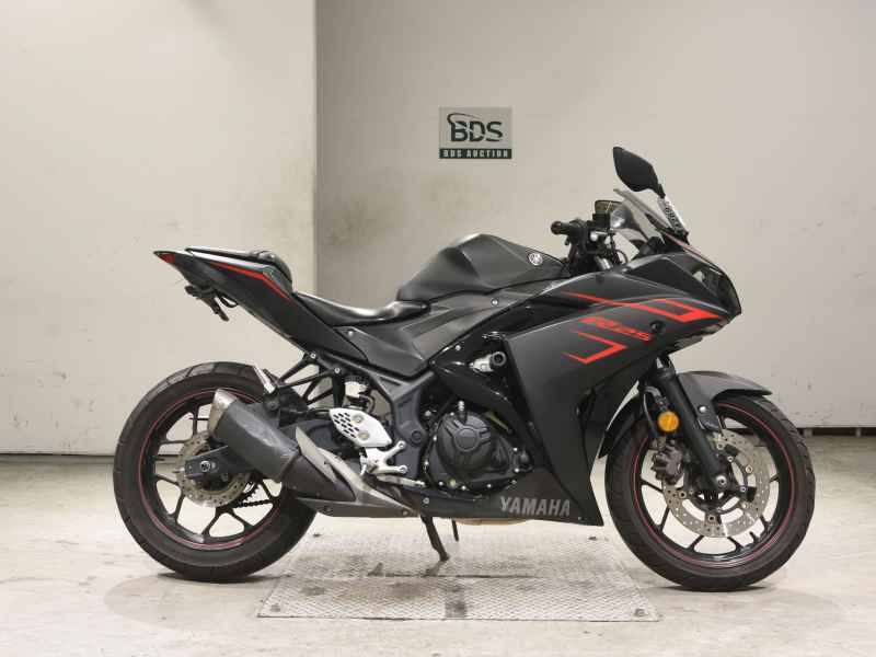 Yamaha YZF-R25 2018