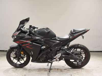 Yamaha YZF-R25 2018