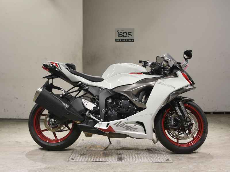 Kawasaki Ninja ZX-6R 2025