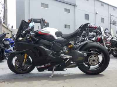 Ducati Panigale V4S 2022