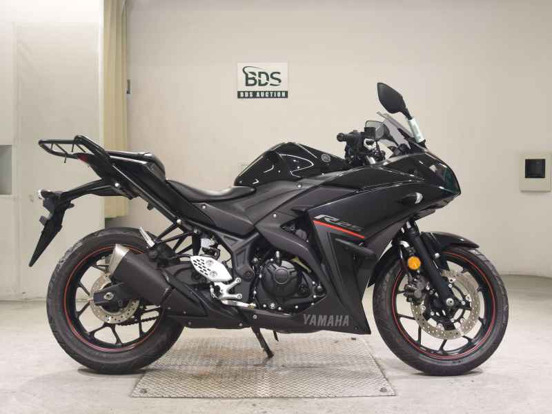 Yamaha YZF-R25 2018
