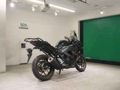 Yamaha YZF-R25 2018