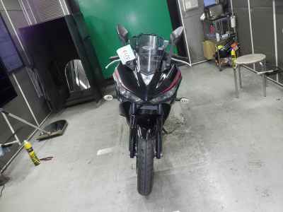 Yamaha YZF-R25 2018