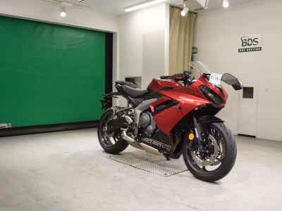 Triumph Daytona 660 2024