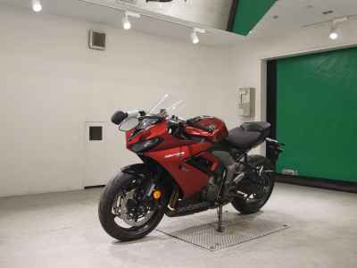 Triumph Daytona 660 2024