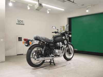 Kawasaki W800 2025