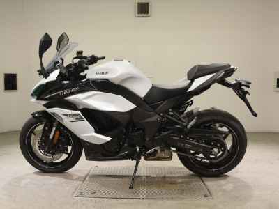 Kawasaki Ninja 1100SX 2025