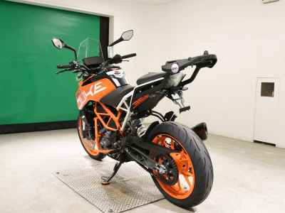 KTM 390 Duke 2021