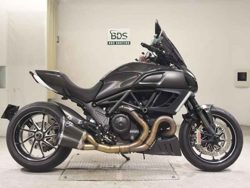 Ducati Diavel Carbon 2011
