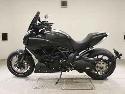 Ducati Diavel Carbon 2011