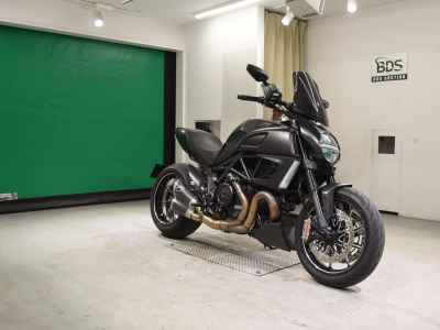 Ducati Diavel Carbon 2011