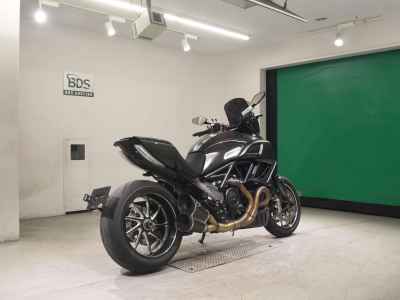 Ducati Diavel Carbon 2011