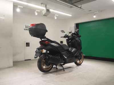 Yamaha XMAX 250 2023