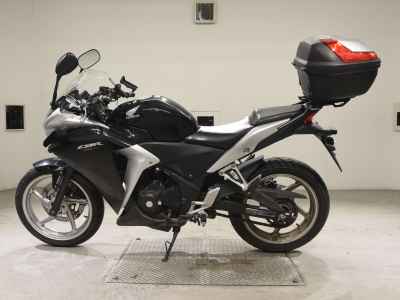 Honda CBR250R 2011