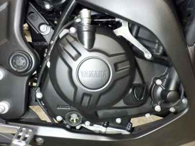 Yamaha YZF-R25 2015