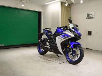 Yamaha YZF-R25 2015