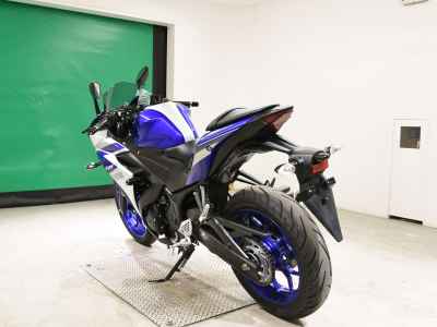 Yamaha YZF-R25 2015