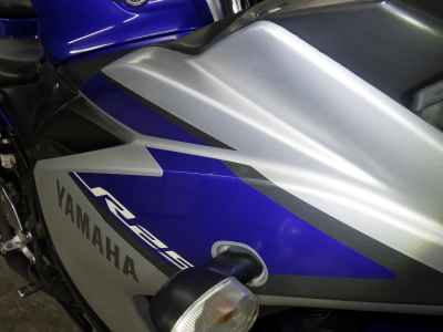 Yamaha YZF-R25 2015