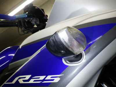 Yamaha YZF-R25 2015