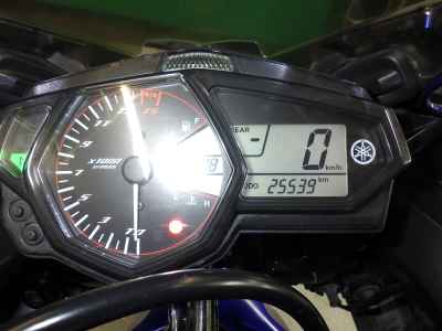 Yamaha YZF-R25 2015