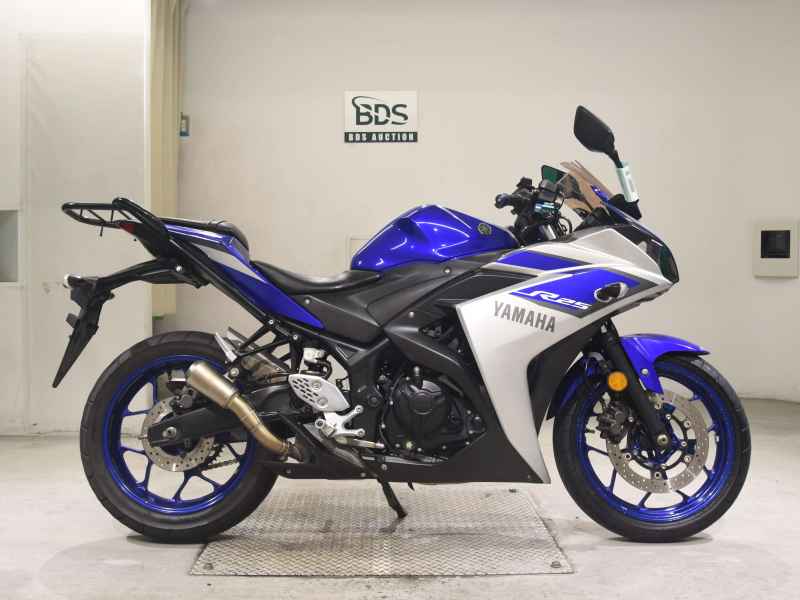 Yamaha YZF-R25 2015