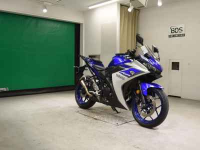 Yamaha YZF-R25 2015