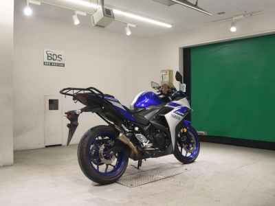 Yamaha YZF-R25 2015