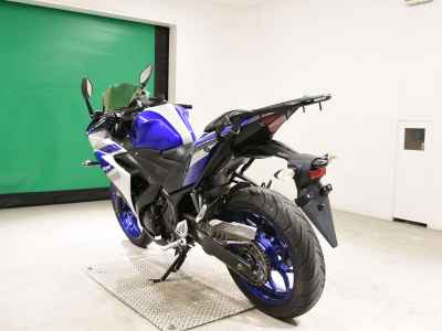 Yamaha YZF-R25 2015