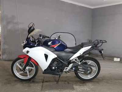Honda CBR250R