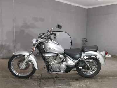 Suzuki Intruder 250LC