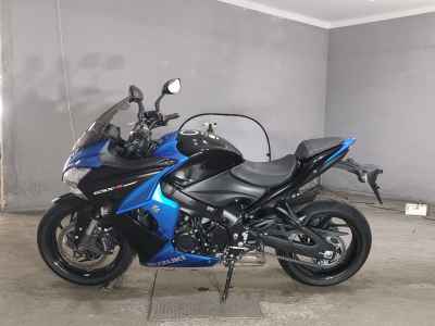 Suzuki GSX-S1000F 2021