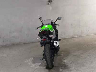 Kawasaki Ninja 400 2021