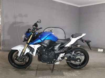 Suzuki GSR750 2013