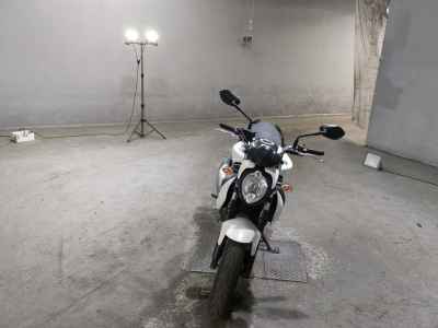 Suzuki Gladius SFV400 2014