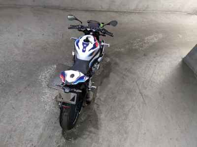 BMW M1000R 2023