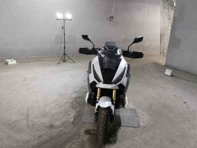 Honda X-Adv 750 2025