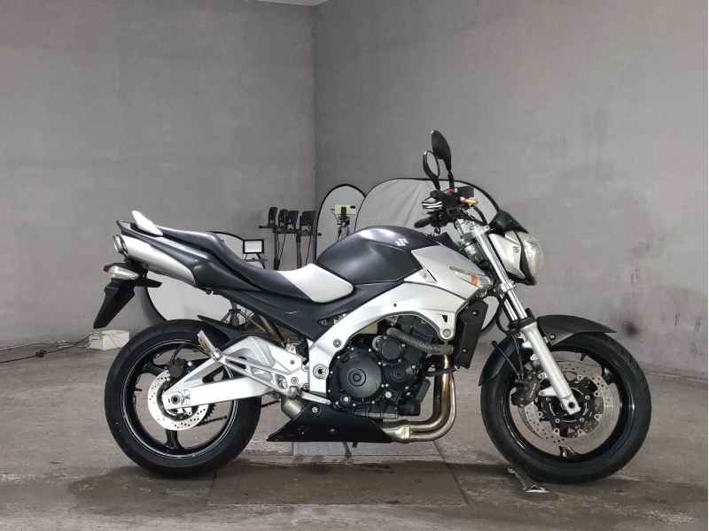 Suzuki GSR400 2007