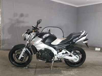Suzuki GSR400 2007