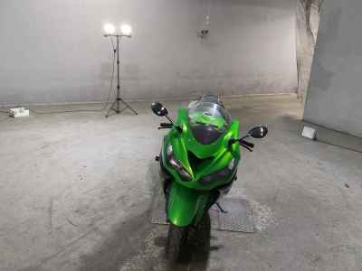 Kawasaki Ninja ZX-14R 2014