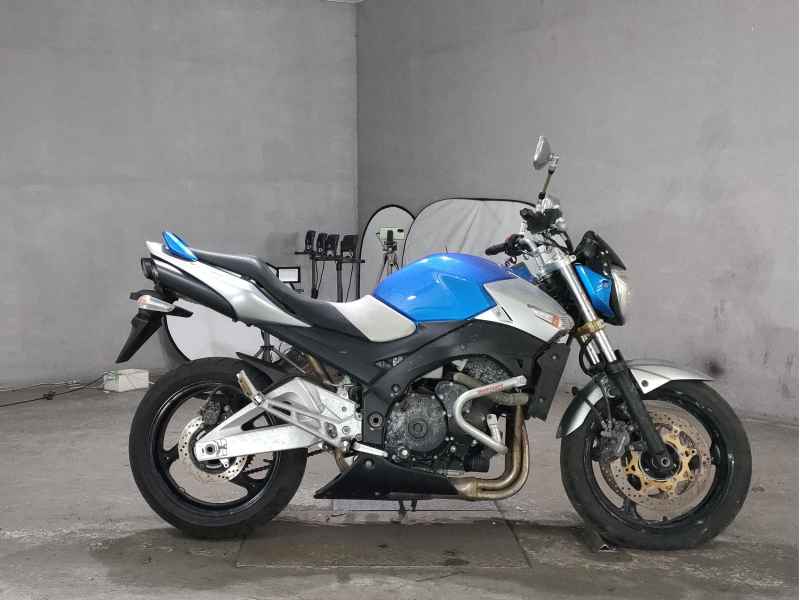Suzuki GSR400 2009