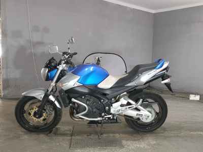 Suzuki GSR400 2009