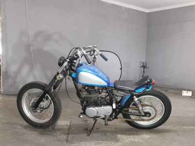 Yamaha SR400 2021