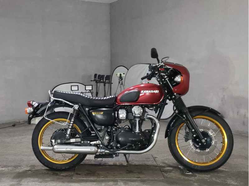 Kawasaki W800 2011