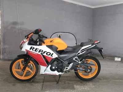 Honda CBR250R 2015