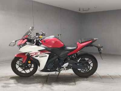 Yamaha YZF-R3 2015