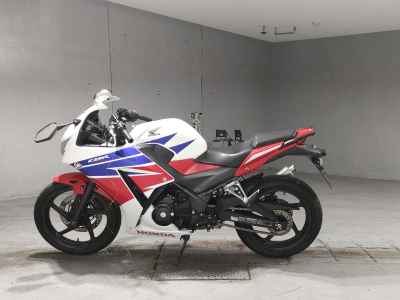 Honda CBR250R 2015