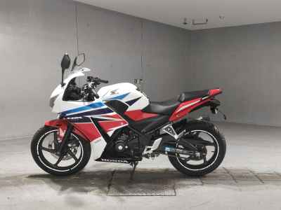 Honda CBR250R 2016