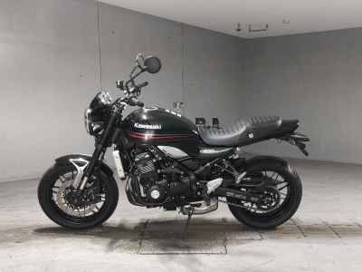 Kawasaki Z900RS 2023