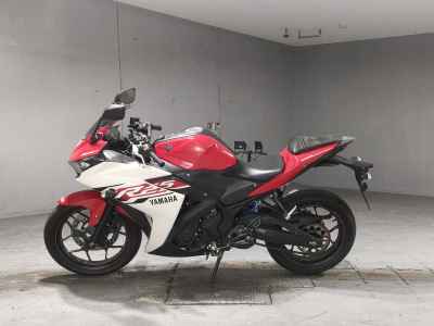 Yamaha YZF-R25 2015